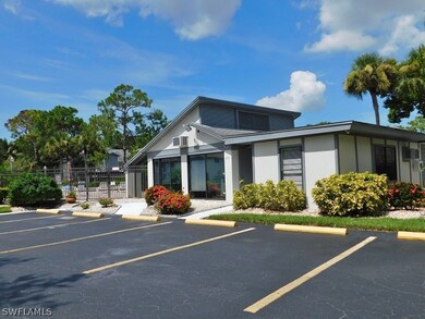 17458 Blueberry Hill Dr unit 5, Fort Myers, FL 33908 - photo 3