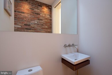 2212 Whiteoaks Dr, Alexandria, VA 22306 - photo 5