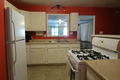 3017 S Opechee Dr, Muncie, IN 47302 - photo 7