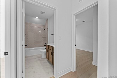 11351 Lone Ranger, San Antonio, TX 78254 - photo 5