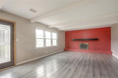 706 NW 11 St, Blue Springs, MO 64015 - photo 5