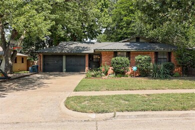 View of front of home featuring a front yard and a