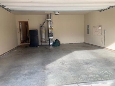 1642 NW Hickory Place, Redmond, OR 97756 - photo 6