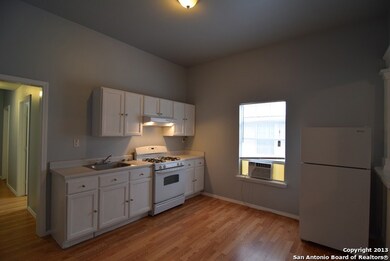 718 Marshall St unit B, San Antonio, TX 78212 - photo 5