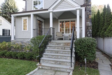 10 Irvine Rd, Old Greenwich, CT 06870 - photo 3