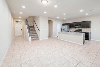 2880 Donnell Dr unit 202, Round Rock, TX 78664 - photo 4