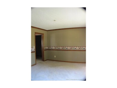 4310 Jeffers Dr, New Albany, IN 47150 - photo 4