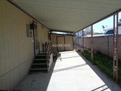 Garage. Attached carport