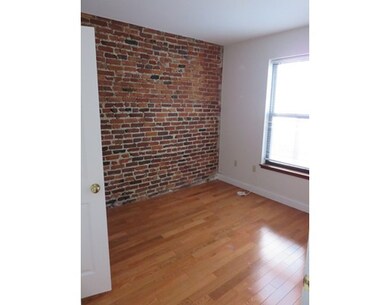 7 Henchman St unit 505, Boston, MA 02113 - photo 4