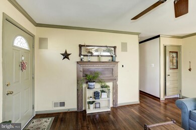 2218 Orchid Dr, Falls Church, VA 22046 - photo 4