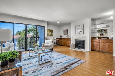 14804 Magnolia Blvd unit 12, Sherman Oaks, CA 91403 - photo 2