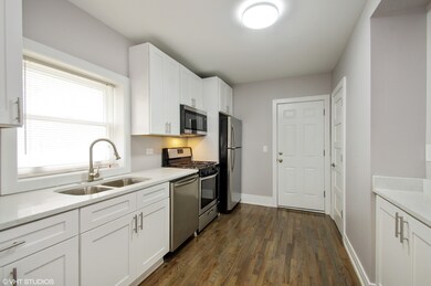 6044 N Fairfield Ave, Chicago, IL 60659 - photo 5