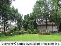 91 Selvin Loop unit A, Staten Island, NY 10303 - photo 4