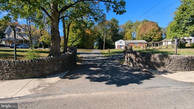 900 Main St, Brookhaven, PA 19015 - photo 4