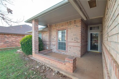 500 Gyrfalcon Dr, Norman, OK 73072 - photo 3