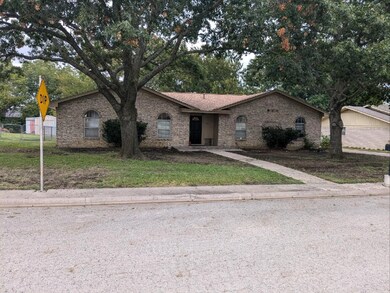 1918 Tulane St, Gainesville, TX 76240 - photo 2