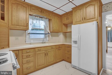 1020 Butter Ln, Reading, PA 19606 - photo 4