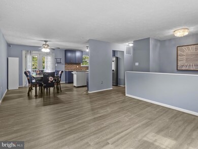 2007 Robert Bowie Dr, Upper Marlboro, MD 20774 - photo 5