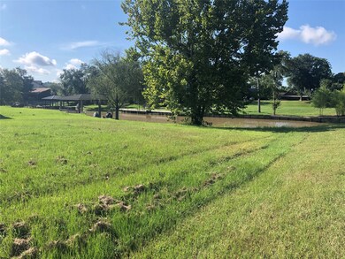 32 Wildwood Lake Dr, Huntsville, TX 77340 - photo 5