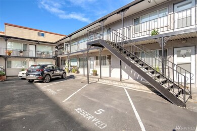 223 Dayton St unit 5, Edmonds, WA 98020 - photo 3