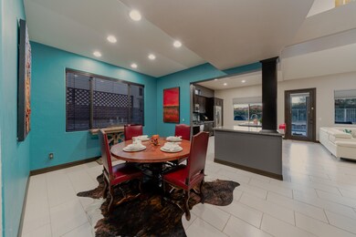 06 Dining Room