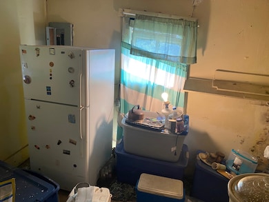 629 W Walker St, Denison, TX 75020 - photo 3