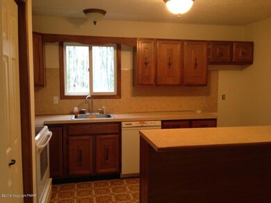 133 Manor Ln, Canadensis, PA 18325 - photo 3