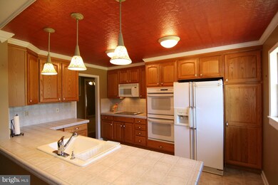 10307 Shaw Dr, Spotsylvania, VA 22553 - photo 4