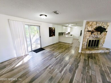 7120 Blache Ct, Jacksonville, FL 32210 - photo 4