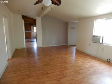 196 Mccall St, Sutherlin, OR 97479 - photo 3