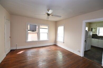 2427 Hazard St unit 2, Houston, TX 77019 - photo 3