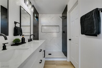 5601 Allison Ct, Las Vegas, NV 89122 - photo 4