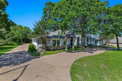 3800 La Mancha Ln, Denton, TX 76205 - photo 2