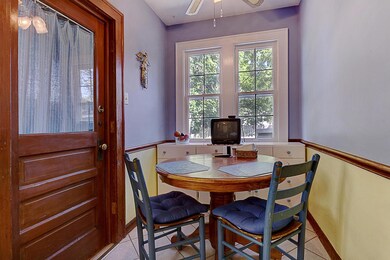 158 Glencoe Rd. ~ Eat-in Kitchen