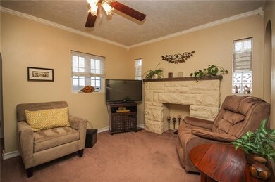 Living Room features great light from several wind
