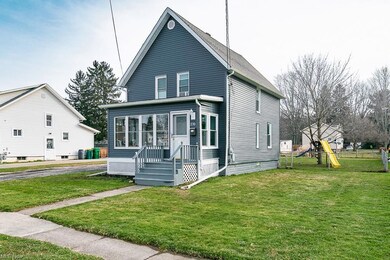 270 Vine St, Geneva, OH 44041 - photo 2