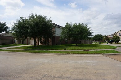 4101 Leisure Ln, Pearland, TX 77584 - photo 3