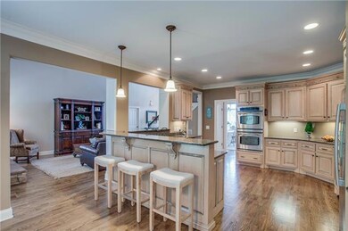 Let's face it everyone ends up in the kitchen! This home has a great bar area awaiting your fun parties...