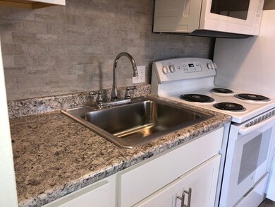 633 Pendleton Ave unit A, Chicopee, MA 01020 - photo 6