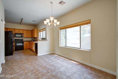 004_Dining Room