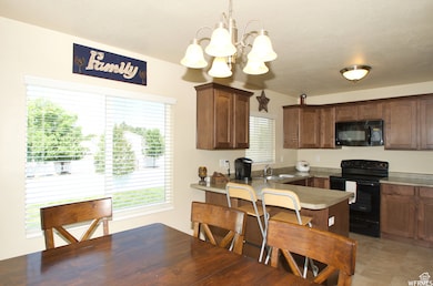 3176 W 5625 S, Roy, UT 84067 - photo 7