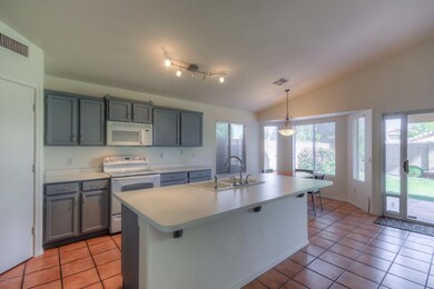 Kitchen (2)-FULL