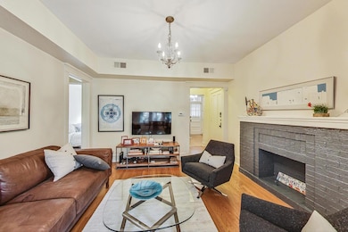 733 W Buckingham Place unit 13, Chicago, IL 60657 - photo 5