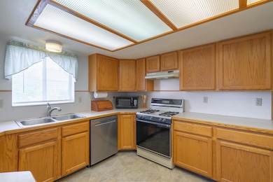 2205 N Bandtail Cir, Cedar City, UT 84721 - photo 7