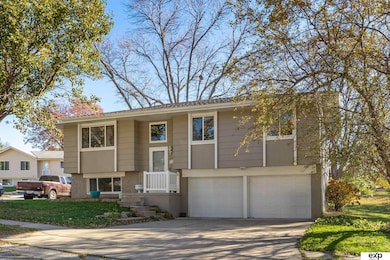 5721 N 117th Cir, Omaha, NE 68164 - photo 2