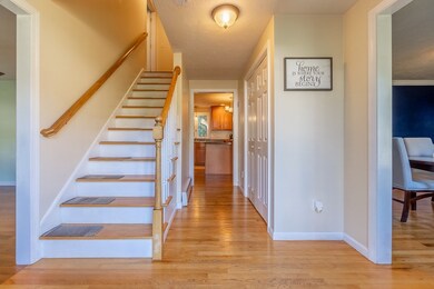 117 Wachusett St, Holden, MA 01520 - photo 2