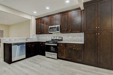 1752 S Gessner Rd, Houston, TX 77063 - photo 4