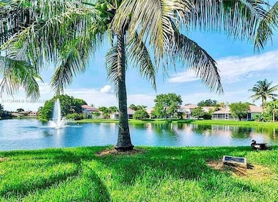 38 Gables Blvd, Weston, FL 33326 - photo 2