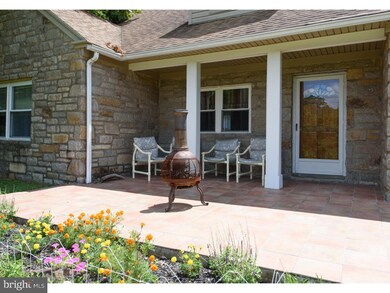 817 Crum Creek Rd, Springfield, PA 19064 - photo 2