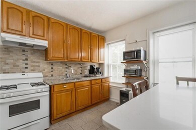 1012 W Chew St, Allentown, PA 18102 - photo 3